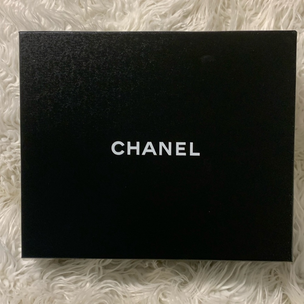 CHANEL shoe box